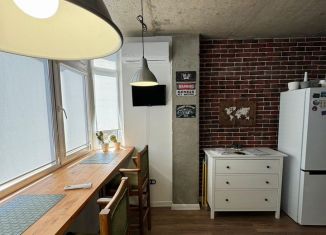 Сдам однокомнатную квартиру, 40 м2, посёлок городского типа Яблоновский, Космическая улица, 88/2к11