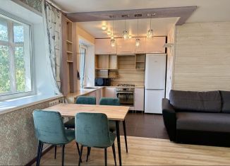 Сдается в аренду двухкомнатная квартира, 43 м2, Смоленск, улица Кирова, 19А, Ленинский район