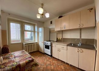 Сдам в аренду 1-комнатную квартиру, 38 м2, Ярославль, Красноборская улица, 15