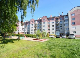 Сдается в аренду однокомнатная квартира, 40 м2, Калининград, улица Тургенева, 17