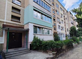 Сдается в аренду двухкомнатная квартира, 44 м2, Крым, Ялтинская улица, 15