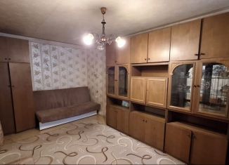 Сдается в аренду 2-комнатная квартира, 46 м2, Таганрог, улица Морозова, 5