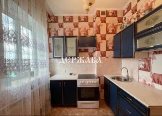 Сдаю однокомнатную квартиру, 30 м2, Старый Оскол, ЖК Радуга, микрорайон Будённого, 16