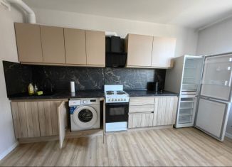 Сдам в аренду двухкомнатную квартиру, 55 м2, Краснодар, улица имени Героя Ростовского, 8к6