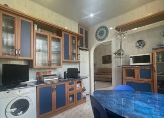 Сдам двухкомнатную квартиру, 60 м2, Краснодар, улица Академика Лукьяненко, 26, микрорайон Микрохирургии глаза