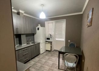 Аренда 1-ком. квартиры, 60 м2, Пятигорск, Оранжерейная улица, 22/2