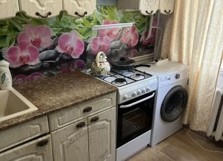 Сдаю в аренду двухкомнатную квартиру, 45 м2, Кингисепп, Аптекарский переулок, 11