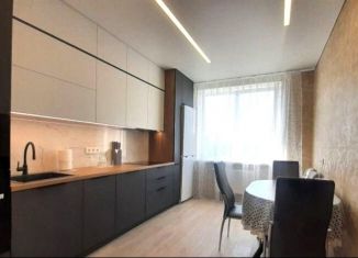 Сдаю 2-ком. квартиру, 50 м2, Краснодар, улица Димитрова, 3/1