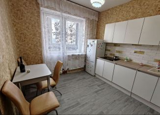 Сдаю 1-комнатную квартиру, 45 м2, Калужская область, улица Фомушина, 2