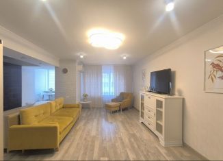 Сдается в аренду трехкомнатная квартира, 98.2 м2, Татарстан, 2-я Азинская улица, 1