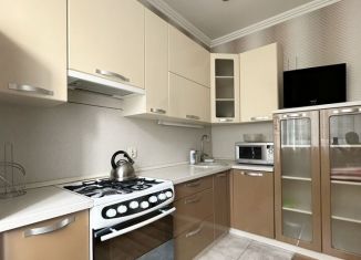 Сдается 2-комнатная квартира, 58 м2, Калининград, улица Космонавта Леонова, 2