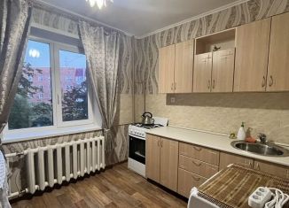 Сдается в аренду 1-ком. квартира, 32 м2, Курганская область, 6-й микрорайон, 4