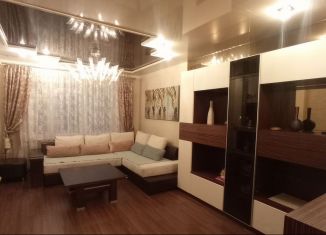 Сдается 2-ком. квартира, 63 м2, Гатчина, улица Изотова, 3А