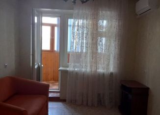 Сдаю 1-ком. квартиру, 43 м2, Тольятти, улица Ворошилова, 5