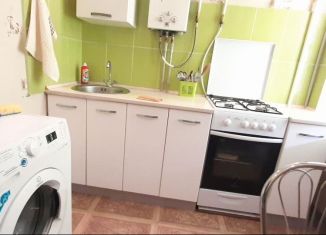 Сдаю в аренду 2-комнатную квартиру, 49 м2, Крым, улица Фрунзе, 75