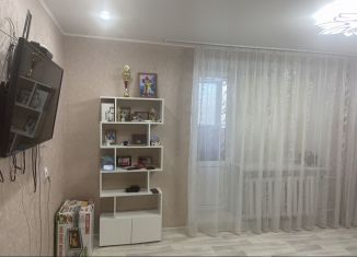 Сдам 2-ком. квартиру, 48 м2, Элиста, 1-й микрорайон, 41