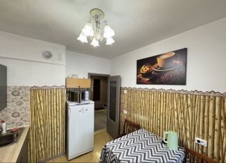 Сдача в аренду однокомнатной квартиры, 50 м2, Сочи, улица Свердлова, 46, микрорайон Черемушки