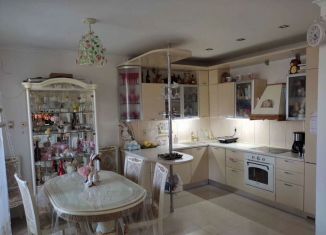 Сдается 4-ком. квартира, 133 м2, Тюмень, Комсомольская улица, 56