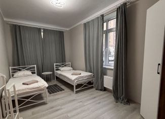 Сдача в аренду 2-комнатной квартиры, 80 м2, Нефтекамск, улица Ленина, 84Б