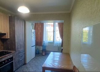 Сдаю в аренду 1-комнатную квартиру, 48 м2, Таганрог, улица 3-я Линия, 4