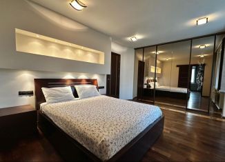 Сдаю в аренду трехкомнатную квартиру, 86 м2, Москва, Староконюшенный переулок, 32, ЦАО