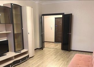 Сдам в аренду 1-комнатную квартиру, 52 м2, Москва, микрорайон Родники, 10