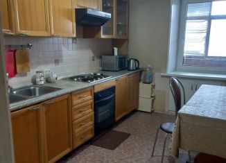 Сдаю 3-ком. квартиру, 61.4 м2, Челябинск, улица Овчинникова, 17