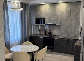 Сдаю в аренду 2-ком. квартиру, 60 м2, Балаково, улица Гагарина, 89