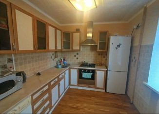 Сдача в аренду 2-комнатной квартиры, 76 м2, Орёл, Ватная улица, 18