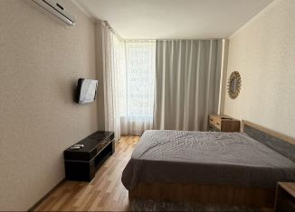 Сдача в аренду 1-ком. квартиры, 37.3 м2, Краснодар, улица Александра Покрышкина, 2/2, микрорайон Энка (имени Маршала Жукова)