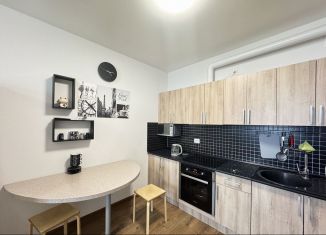 Сдаю в аренду 1-комнатную квартиру, 46 м2, Тюмень, улица Тимофея Чаркова, 87, ЖК Звёздный