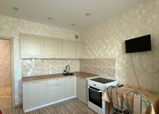 Сдача в аренду однокомнатной квартиры, 48 м2, Ивантеевка, Школьная улица, 16