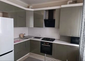 Сдаю в аренду двухкомнатную квартиру, 65 м2, Белгород, Донецкая улица, 83Г