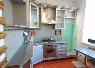 Сдам в аренду 1-ком. квартиру, 38 м2, Республика Башкортостан, улица Ульяновых, 19