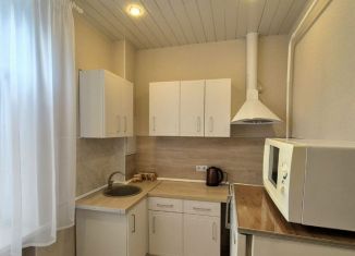 Сдам в аренду 2-ком. квартиру, 50 м2, Пензенская область, улица Калинина, 107