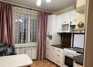 Аренда 1-ком. квартиры, 34 м2, Чебоксары, улица Розы Люксембург, 2