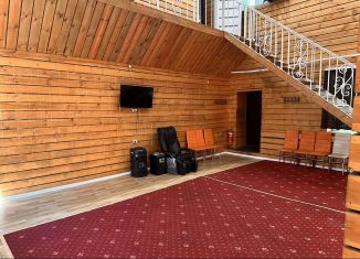 Сдам в аренду коттедж, 250 м2, Чебоксары, Красногорская улица, 16