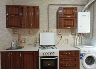 Сдается 1-комнатная квартира, 50 м2, посёлок городского типа Яблоновский, улица Гагарина, 159/1