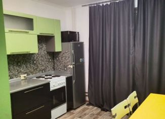 Сдам 1-комнатную квартиру, 43 м2, Краснодар, улица Карякина, 15