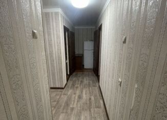 Сдам в аренду 2-ком. квартиру, 52 м2, Чечня, улица Дьякова, 3Б