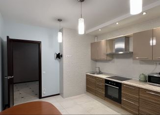 Сдаю в аренду 2-ком. квартиру, 65 м2, Подольск, Молодёжная улица, 6