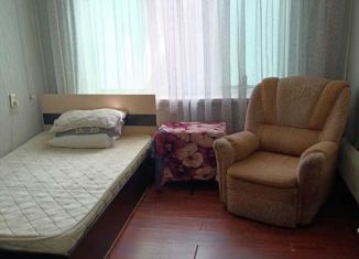 Сдается в аренду 1-ком. квартира, 17 м2, Старый Оскол, микрорайон Молодогвардеец, 2