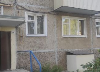 Сдаю в аренду трехкомнатную квартиру, 58 м2, Йошкар-Ола, улица Маяковского, 75