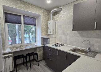 Сдам однокомнатную квартиру, 30.9 м2, Калужская область, улица Кирова, 32к1