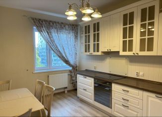 Аренда двухкомнатной квартиры, 61.4 м2, Пермь, улица Революции, 48А