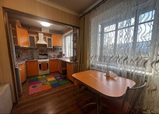 Сдается в аренду 3-комнатная квартира, 50 м2, Нижний Новгород, улица Героя Шнитникова, 12, 6-й микрорайон Автозавода