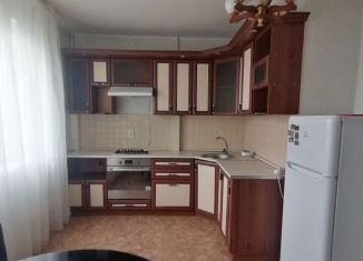 Сдача в аренду 2-комнатной квартиры, 64.4 м2, Челябинская область, улица Академика Макеева, 7