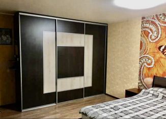 Сдаю 1-ком. квартиру, 32 м2, Екатеринбург, улица Краснофлотцев, 2А