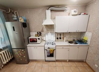 Сдаю в аренду однокомнатную квартиру, 45 м2, Калуга, улица Баумана, 3