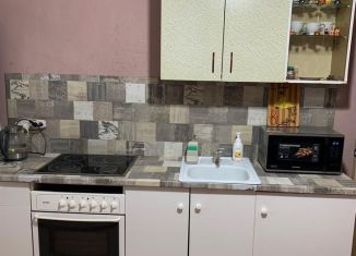 Аренда 2-ком. квартиры, 70 м2, Подольск, Юбилейная улица, 13